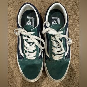 EUC Vans Old Skool Leather Shoes M11